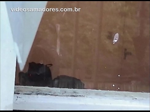 ❤️ Omu cornu chì fighjula a so fidanzata cù un altru tippu, registrendu un video di cazzo senza disturbà a coppia ❤ Sluts à noi ❤