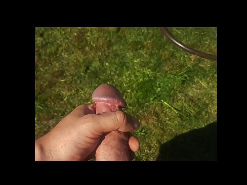 ❤️ Hottie si fa scopare a figa rosa è cums cun un squirt in un giardinu d'estate ❤ Sluts à noi ❤