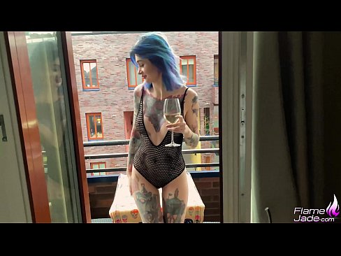 ❤️ Ragazza tremenda chì succhia cù una bocca è cazzo appassionatamente sottu à u celu apertu ❤ Sluts à noi ❤